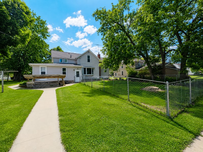 40 Spring St, Kenyon, MN 55946
