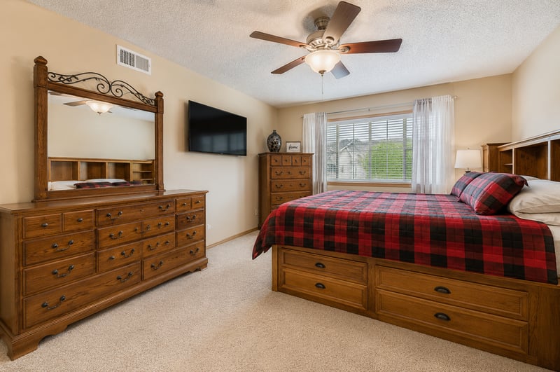 179 Stallion Ln, Lino Lakes, MN 55014