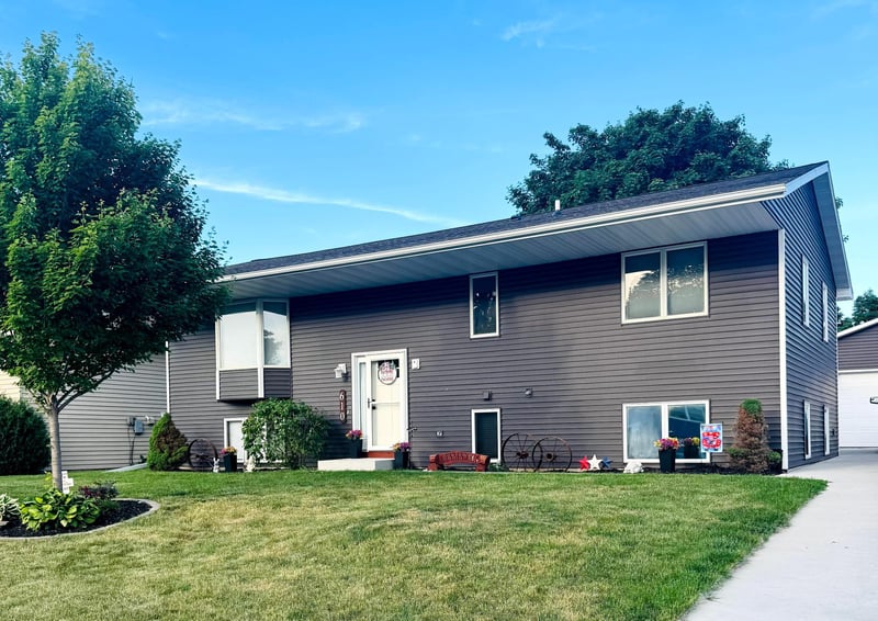 610 3rd Ave SE, Stewartville, MN 55976