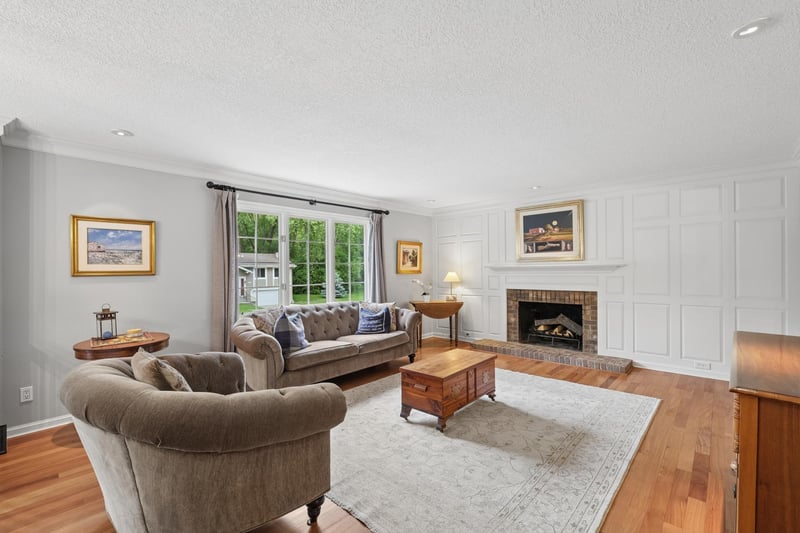 5421 Tracy Lynn Ter, Minnetonka, MN 55345