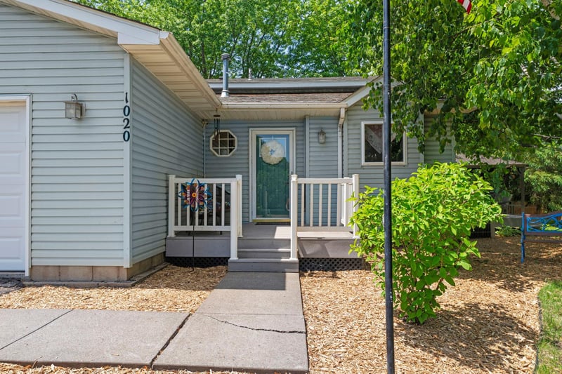 1020 Southview Ave, Braham, MN 55006