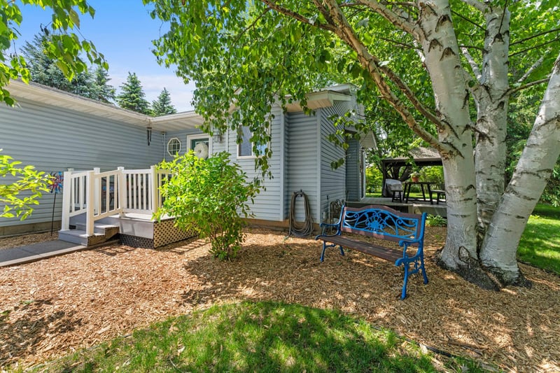 1020 Southview Ave, Braham, MN 55006