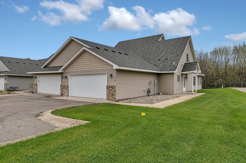 114 Iverson St W, Saint Joseph, MN 56374