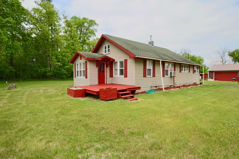 24696 160th St, Staples, MN 56479