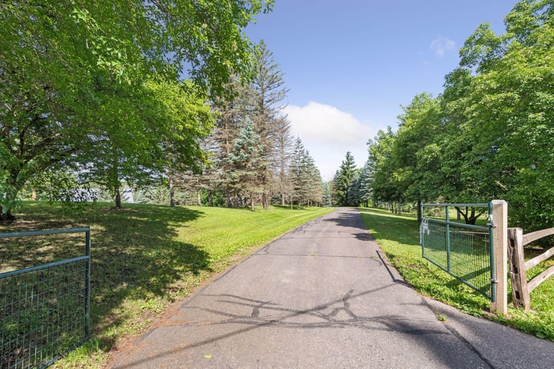 1325 Tamarack Dr, Long Lake, MN 55356
