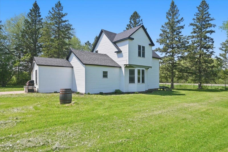 6411 S Preston Rd, Superior, WI 54880