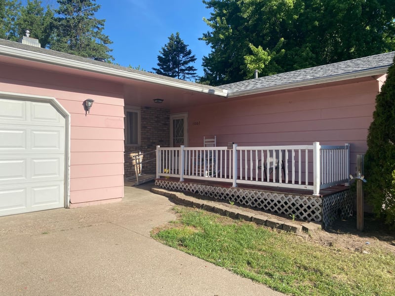 1007 10th Ave N, Princeton, MN 55371