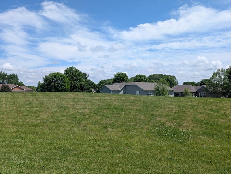 101 32nd Ave NE, Willmar, MN 56201