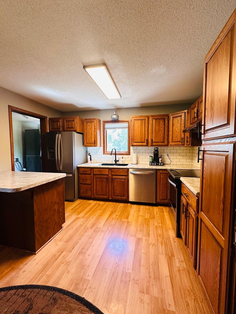 250 W Maple Ave, Barron, WI 54812