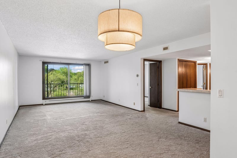 4710 58th Ave N #201, Crystal, MN 55429