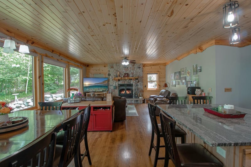 40560 S Bay Dr, Emily, MN 56447