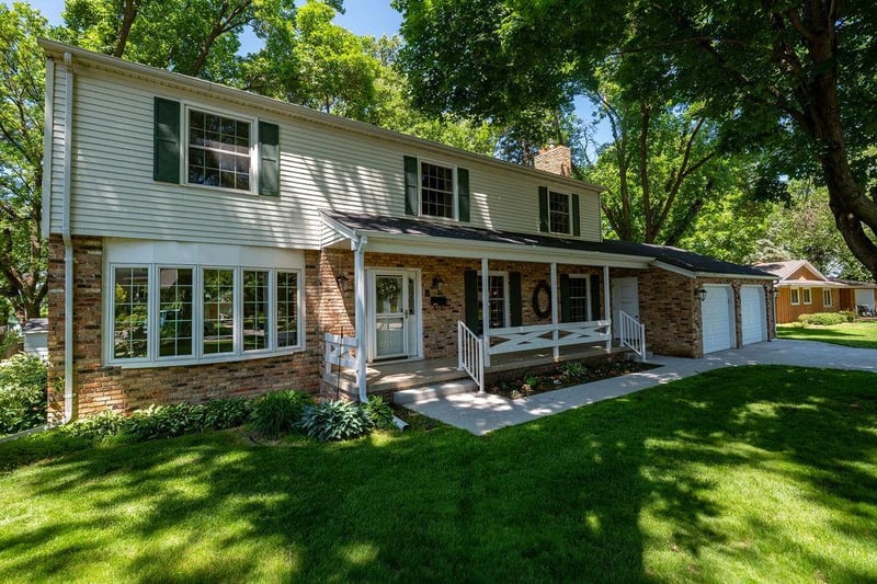 507 Knollwood Dr NW, Willmar, MN 56201