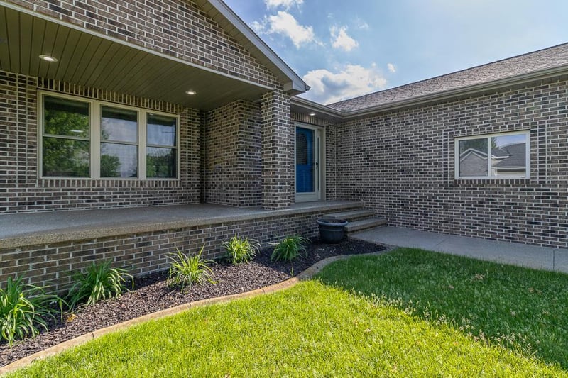 12991 Meadow Creek Dr, New Ulm, MN 56073