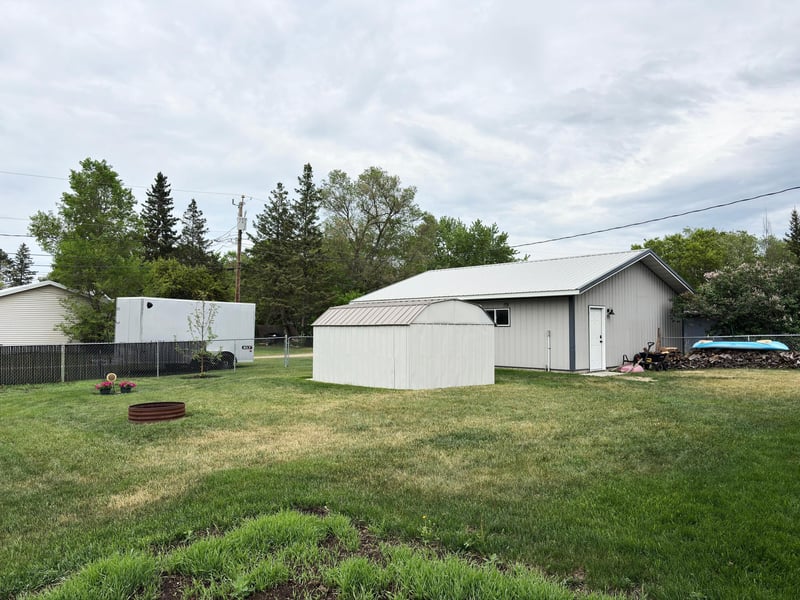 615 3rd St W, Park Rapids, MN 56470