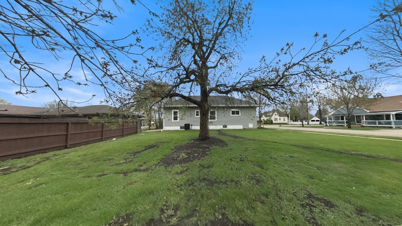 109 S Cottage Grove Ave, Luverne, MN 56156