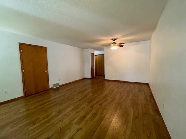 203 Lindstrom Ave W, Grove City, MN 56243