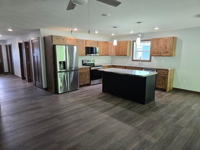 1477 Michigan Ave, Detroit Lakes, MN 56501