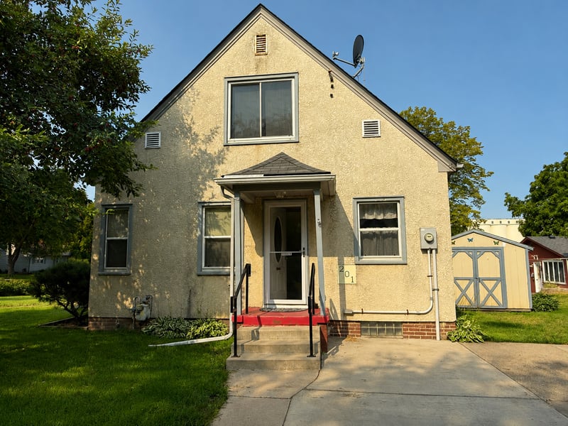 201 2nd St SW, New Prague, MN 56071