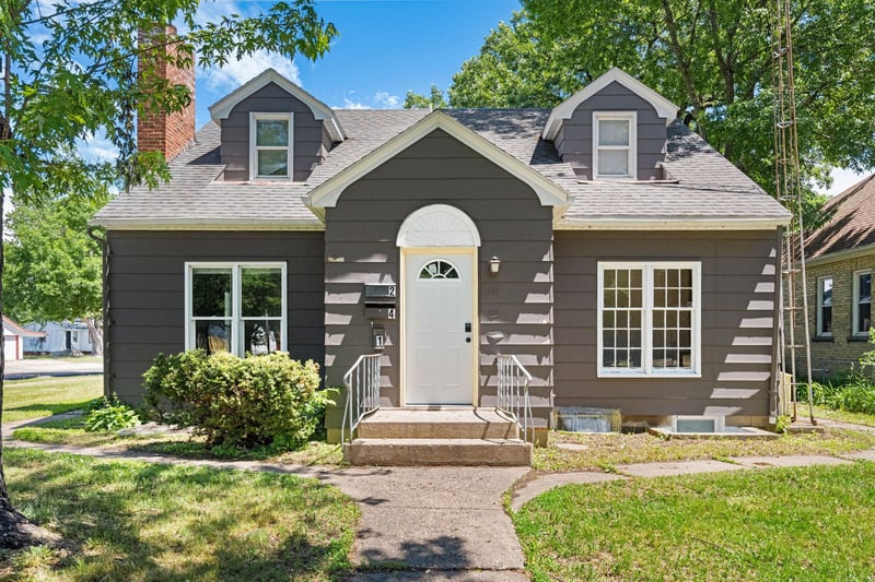 704 8th Ave S, Saint Cloud, MN 56301