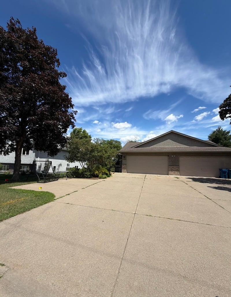 10025 Portland Ave S, Bloomington, MN 55420