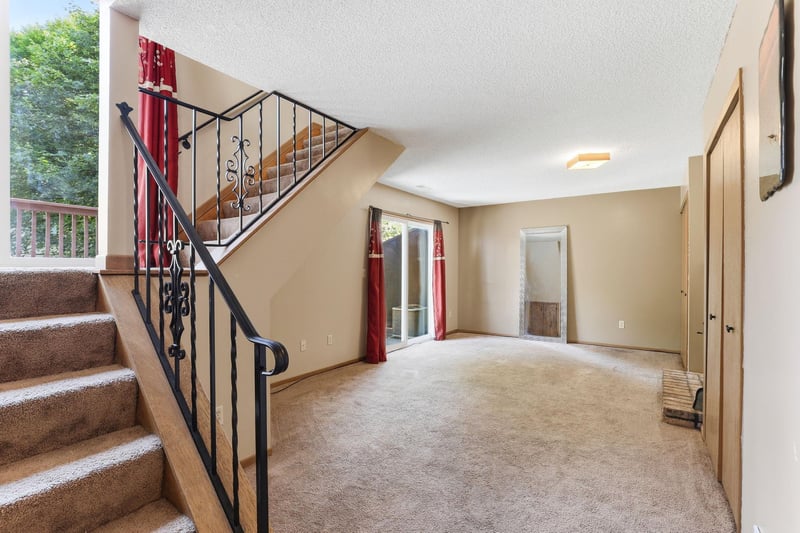 8709 Maplebrook Pw N, Brooklyn Park, MN 55445