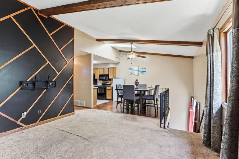 8709 Maplebrook Pw N, Brooklyn Park, MN 55445