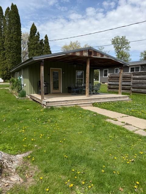 609 Prairie St, Pepin, WI 54759