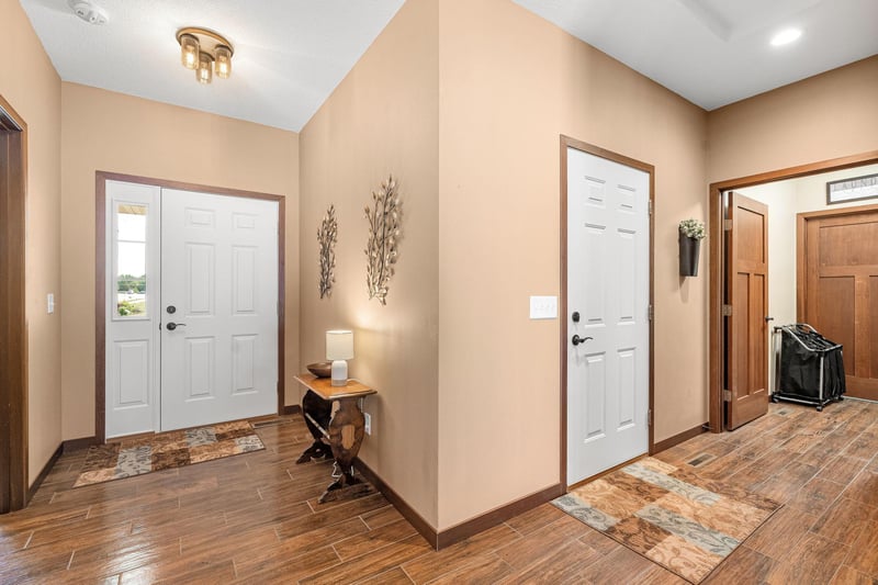 290 Acorn Pl NE, Owatonna, MN 55060