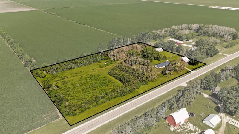 70525 State Highway 56, Hayfield, MN 55940