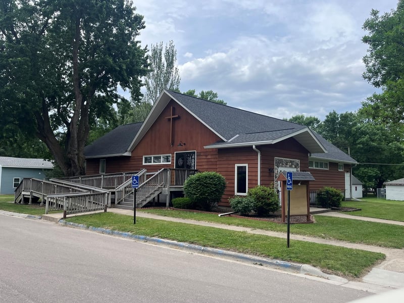 605 9th Ave, Clarkfield, MN 56223