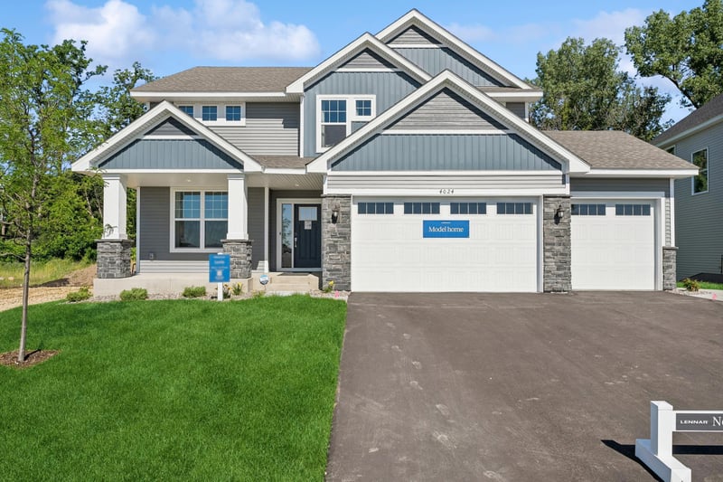 4024 Heath Ave N, Oakdale, MN 55128