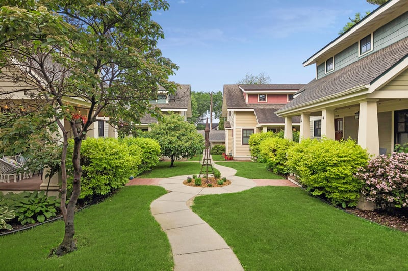 812 NE Main St, Minneapolis, MN 55413