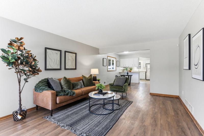 936 Jefferson Ave, Saint Paul, MN 55102