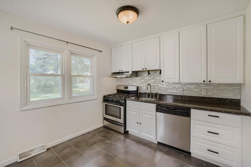 2097 Pinewood Dr, Mounds View, MN 55112