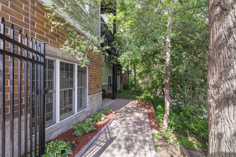 2850 Cedar Ave S #101, Minneapolis, MN 55407