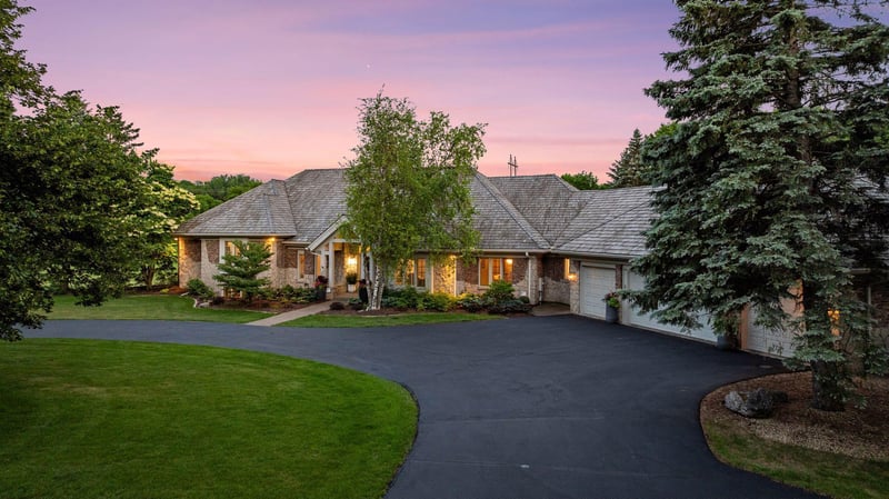 1615 Northridge Dr, Wayzata, MN 55391