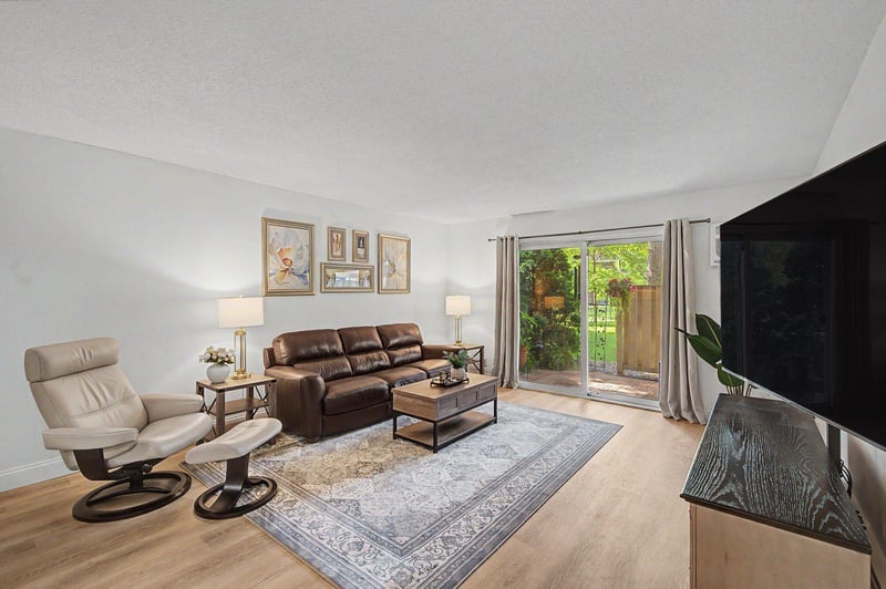 4045 Hodgson Rd #107, Shoreview, MN 55126