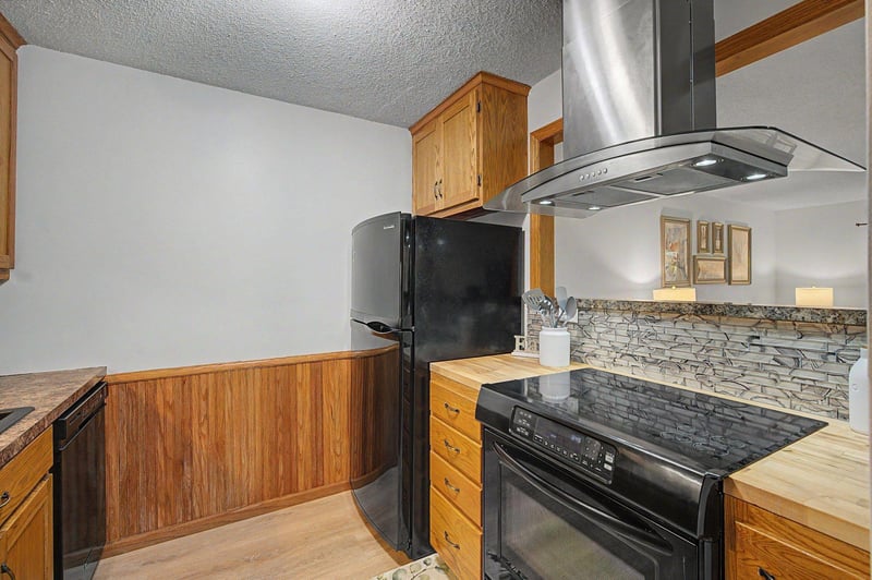 4045 Hodgson Rd #107, Shoreview, MN 55126