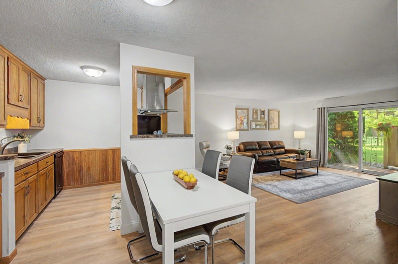 4045 Hodgson Rd #107, Shoreview, MN 55126
