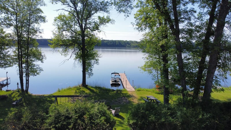 156 Lakeshore Dr, Moose Lake, MN 55767