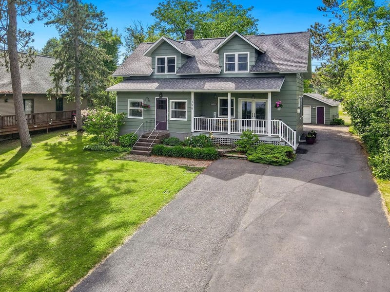 156 Lakeshore Dr, Moose Lake, MN 55767