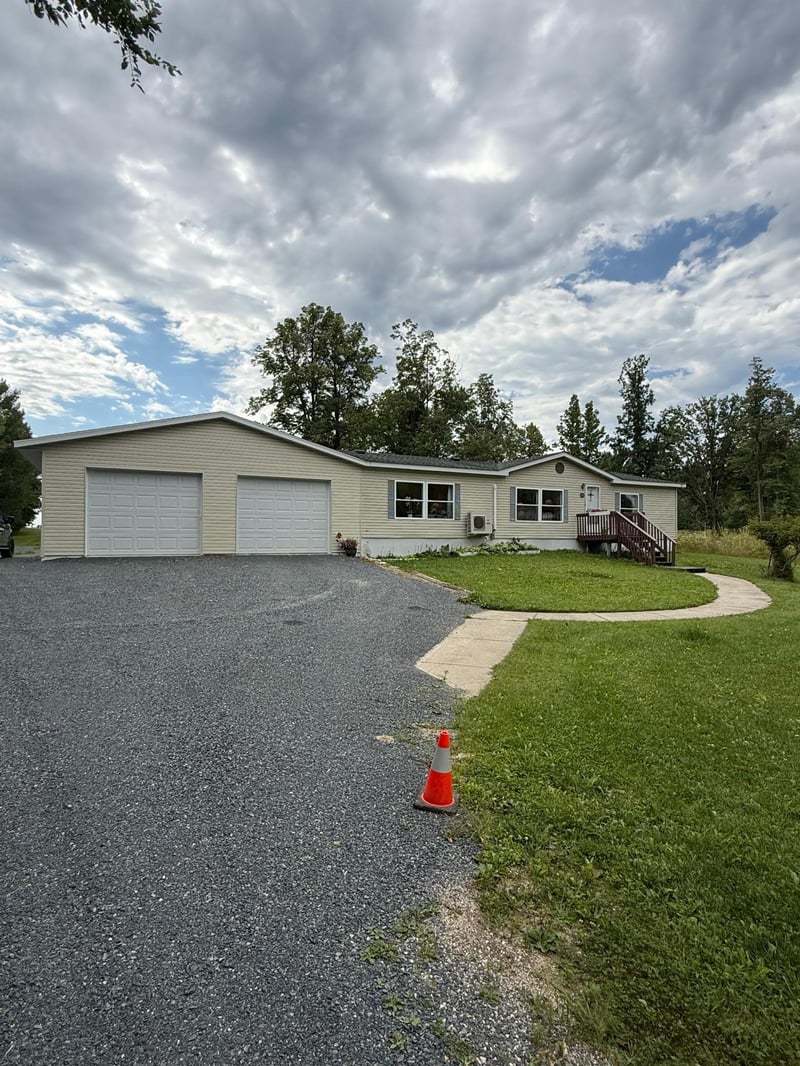 608 4th St NW, Kelliher, MN 56650