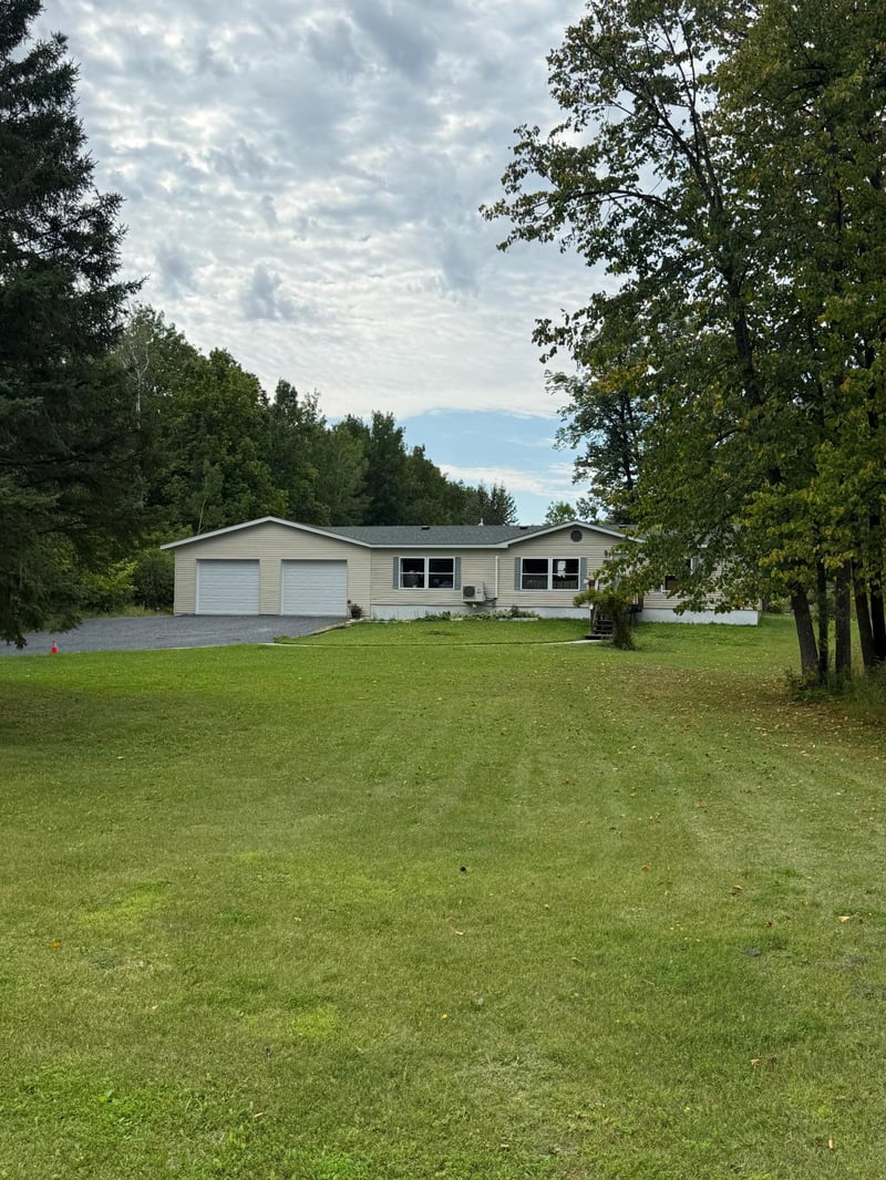 608 4th St NW, Kelliher, MN 56650