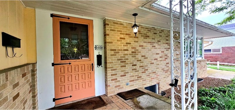 505 E 3rd St, Morris, MN 56267