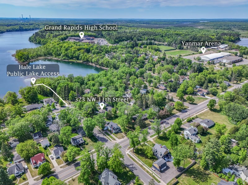 323 NW 11th St, Grand Rapids, MN 55744