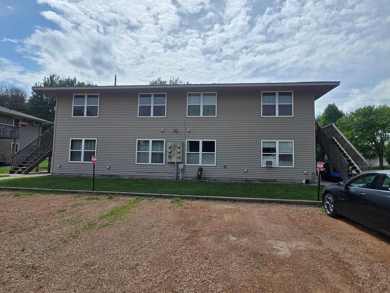 309 5th Ave NW, New Prague, MN 56071