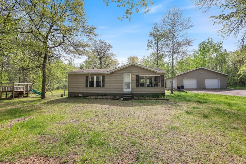 94886 Sunset Ln, Moose Lake, MN 55767