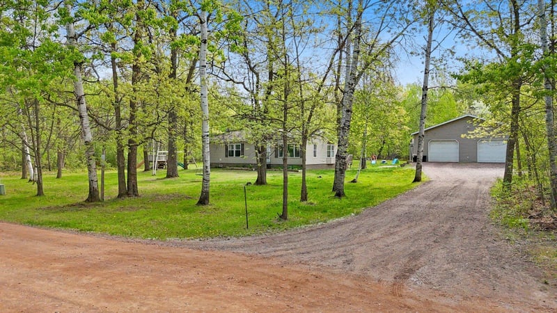 94886 Sunset Ln, Moose Lake, MN 55767