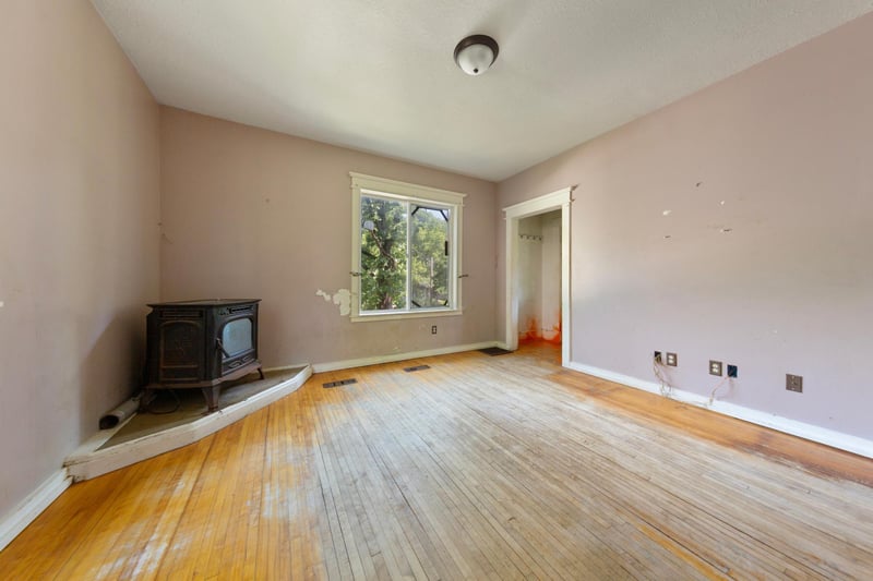 3 2nd St SW, Faribault, MN 55021