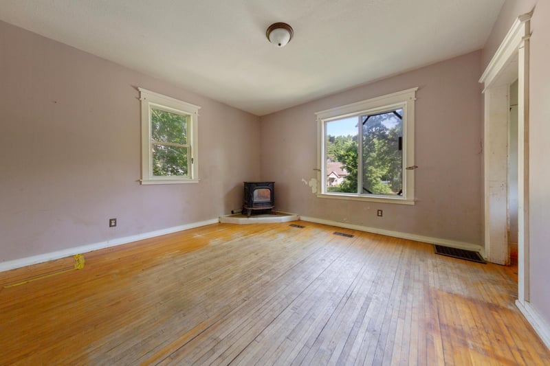 3 2nd St SW, Faribault, MN 55021